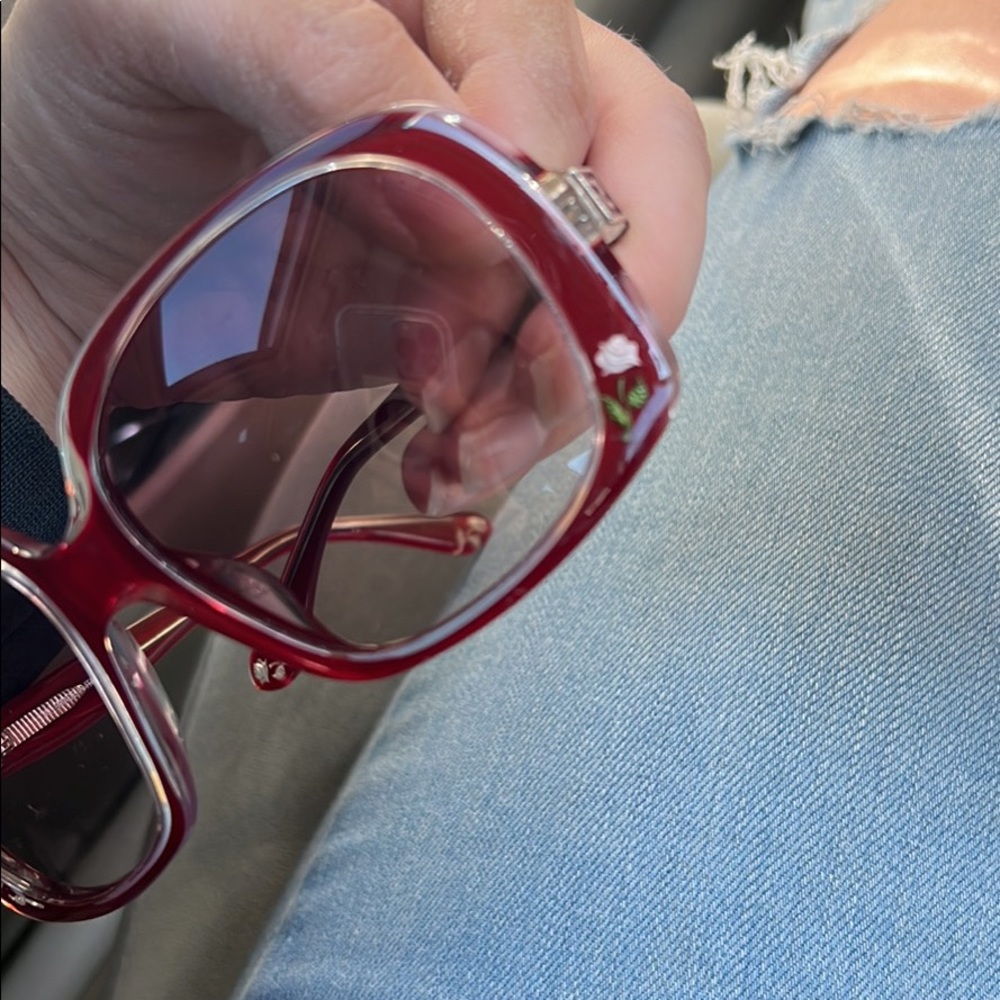 FENDI flower sunglasses! 🥀🌼